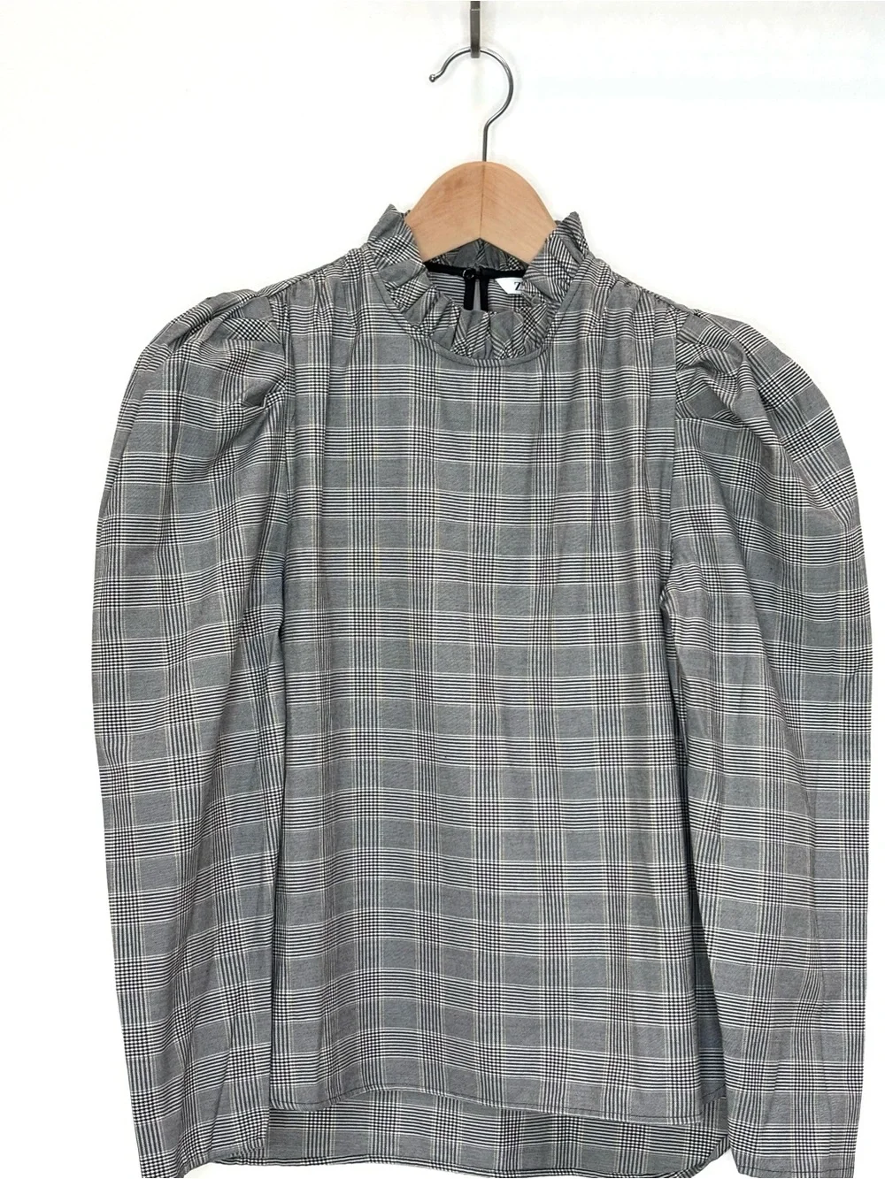 Zara Glen Plaid Ruffle Neck Blouse Size XS Puff Sleeve Cottagecore Black White